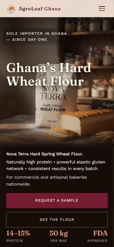 Сайт AgroLoaf Ghana на екрані телефона